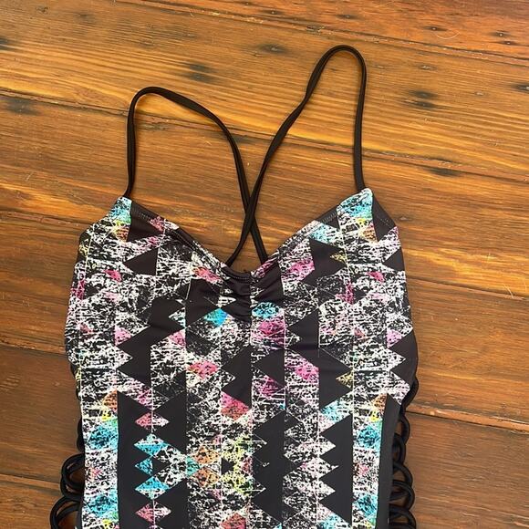 Hula Honey side lace up one piece swimsuit sz S - Picture 2 of 8